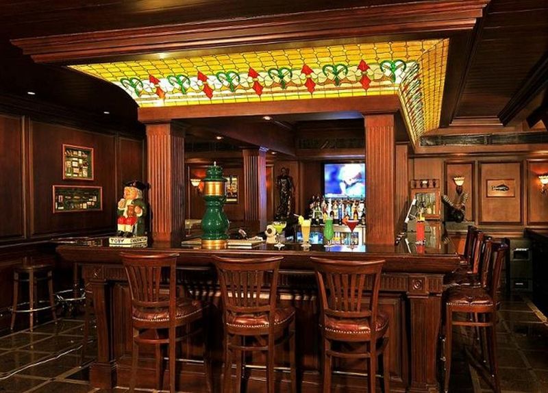 Park Plaza Faridabad Bar