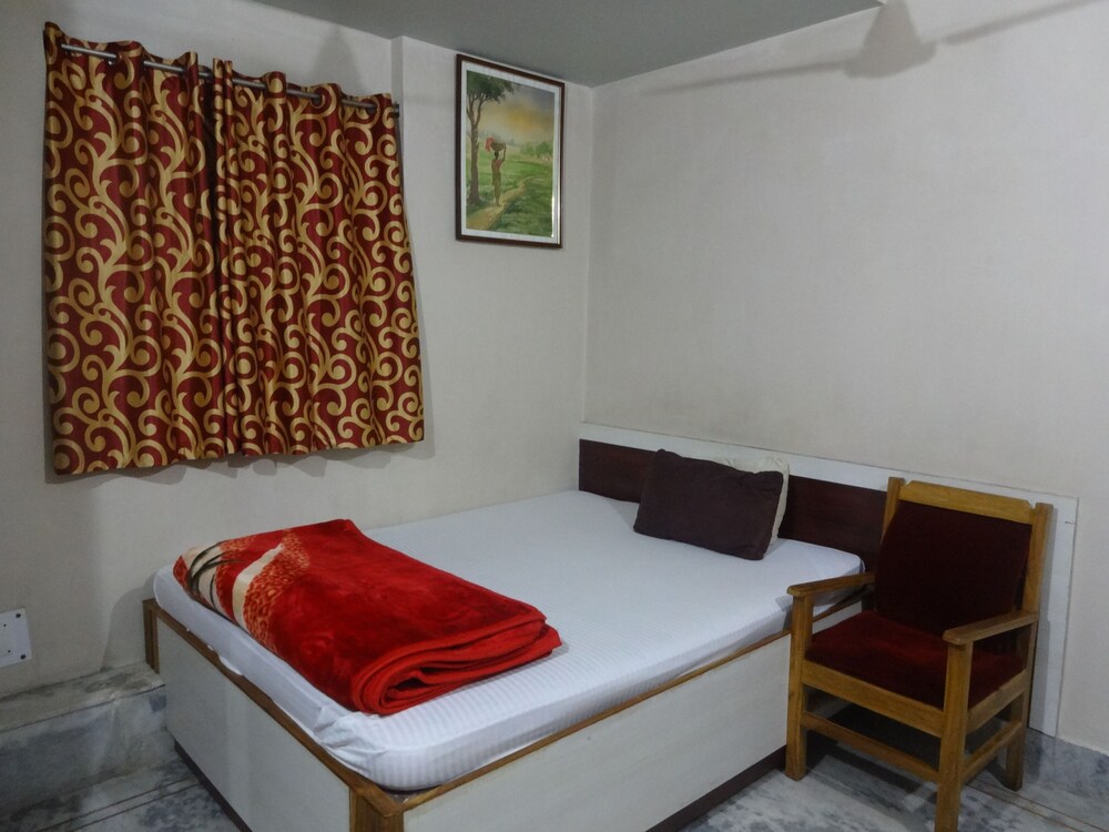 Hotel Tribbhuvan Guestroom