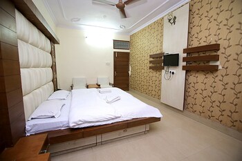 Hotel Midtown Guestroom
