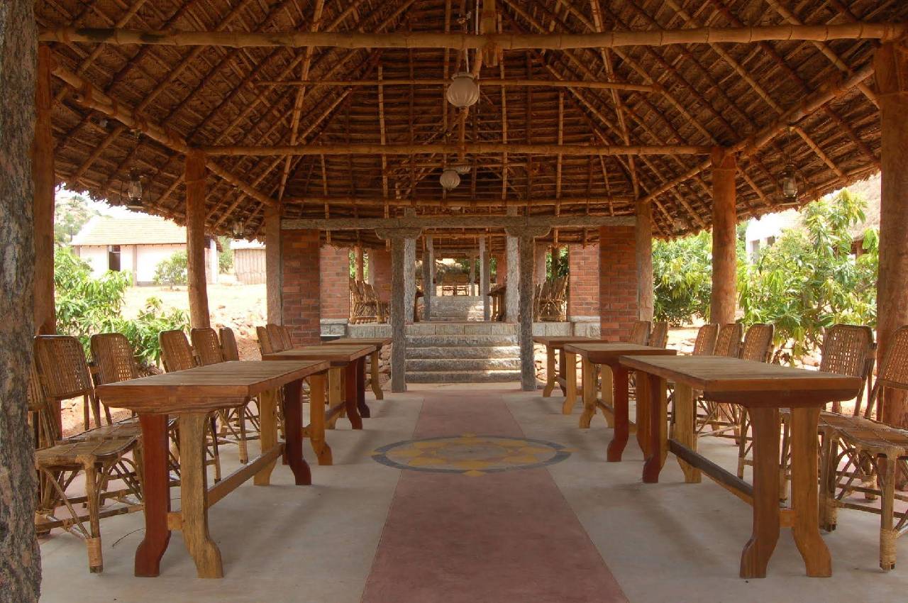 Kadambavanam Ethnic Village Resort 