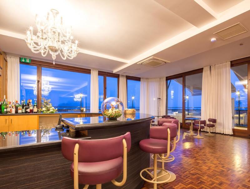 Grande Albergo Roma General view