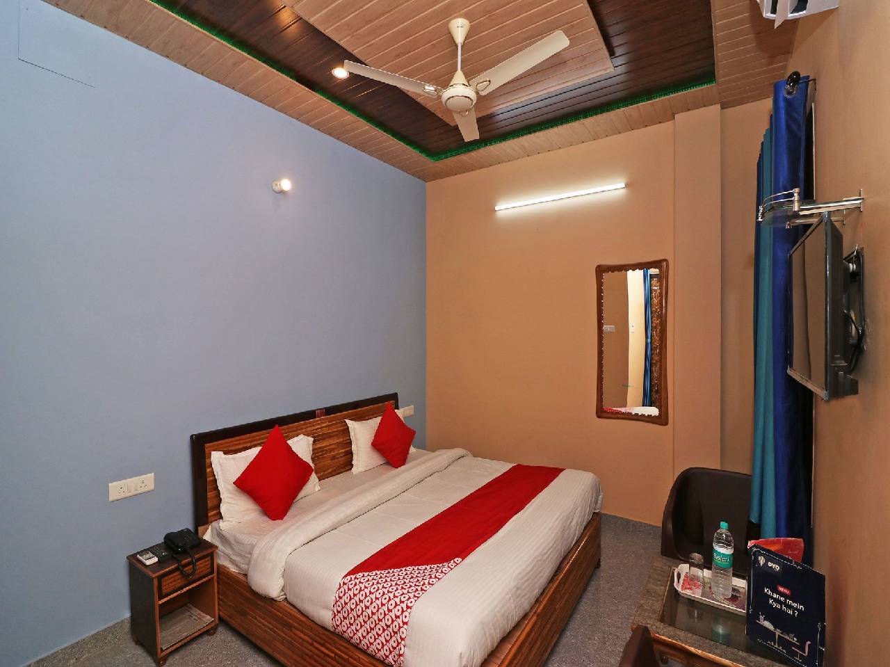 Oyo 13686 Rudraksh Hotel 