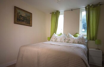 The Chainbridge Inn ( چینبریدج این) Guestroom