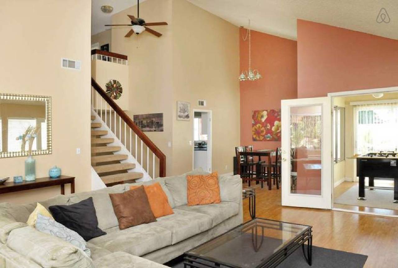 Luxury 4br 8min To Las Vegas Strip (لاکچری ۴بر ۸مین تو لاس وگاس استریپ) 