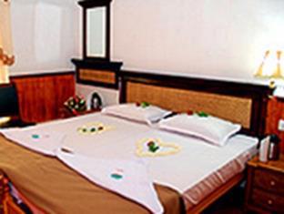 Parthasarathy Houseboat 