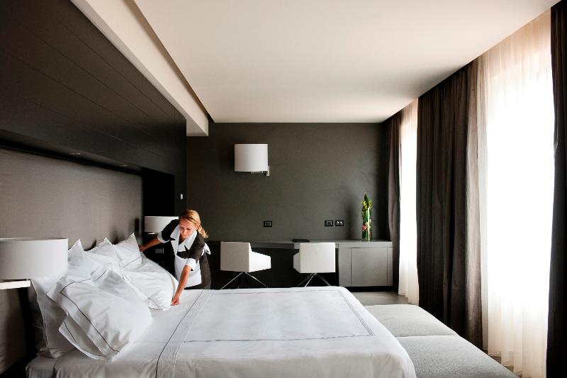 Lido Palace Room