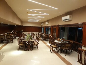 Alleppey Prince Hotel (آلپی پرینس هتل) Family Dining