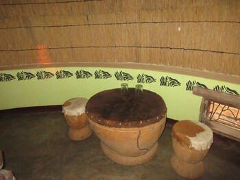 Nona Lodge Guestroom