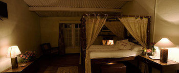 Lymond House Guestroom