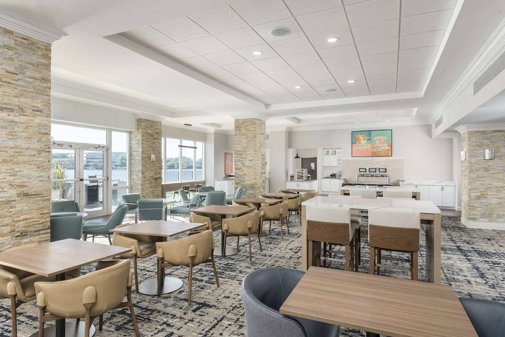 Homewood Suites Miami Airport Blue Lagoon - photo 2