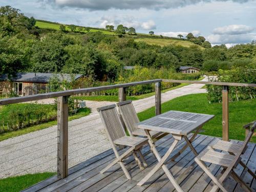 4 Hedgerows Looe 