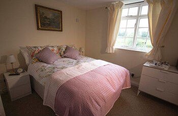 The Chainbridge Inn ( چینبریدج این) Guestroom