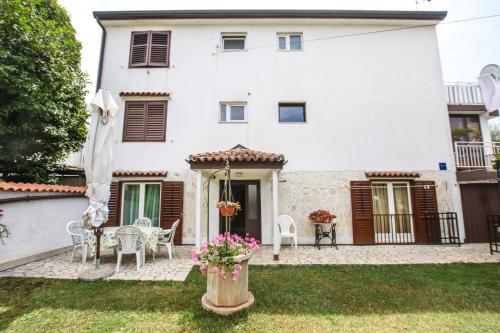 Apartment Velina 