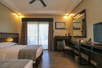 Two Seasons Coron Bayside Hotel (توو سیزنس كورون بیسید هتل) Guestroom