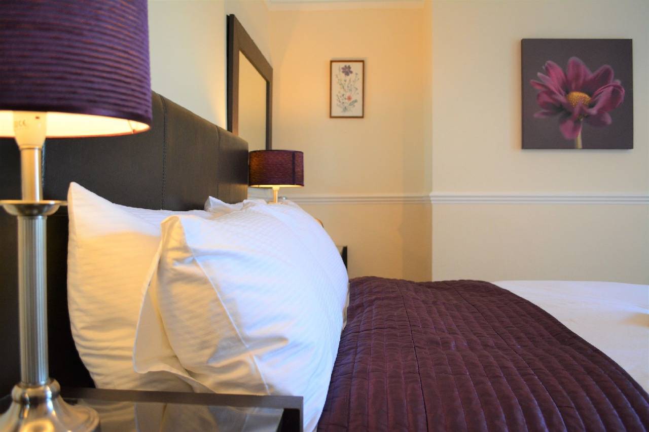 Loriston Guest House (لوریستون گست هاوس) 