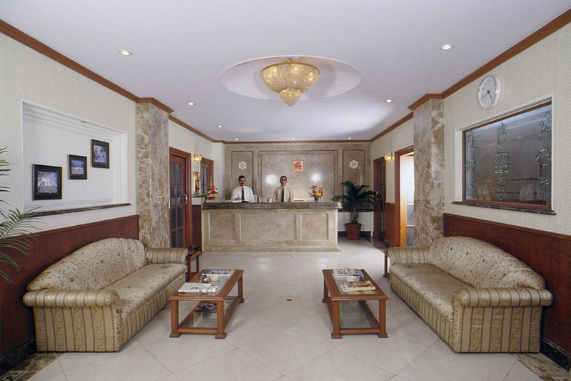 Hotel Godwin Lobby