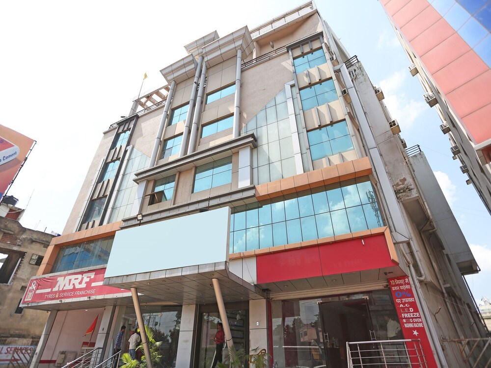 Oyo 3336 Hotel Mantri Residency Hotel Front