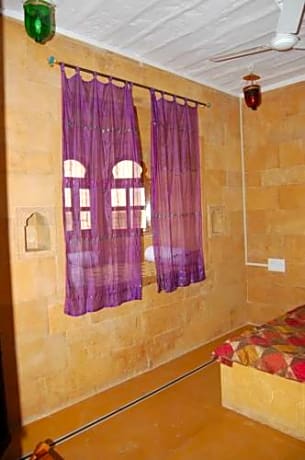 Hotel Pol Haveli 