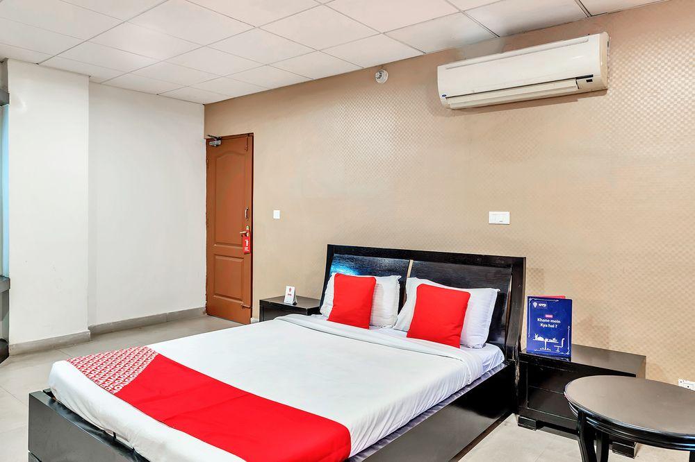 Oyo 11614 Hotel Vvip Stays 