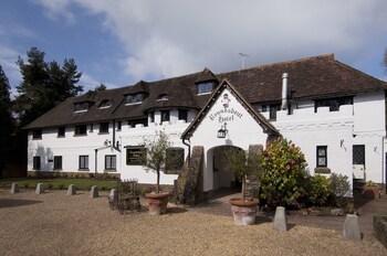 Roundabout Hotel Featured Image