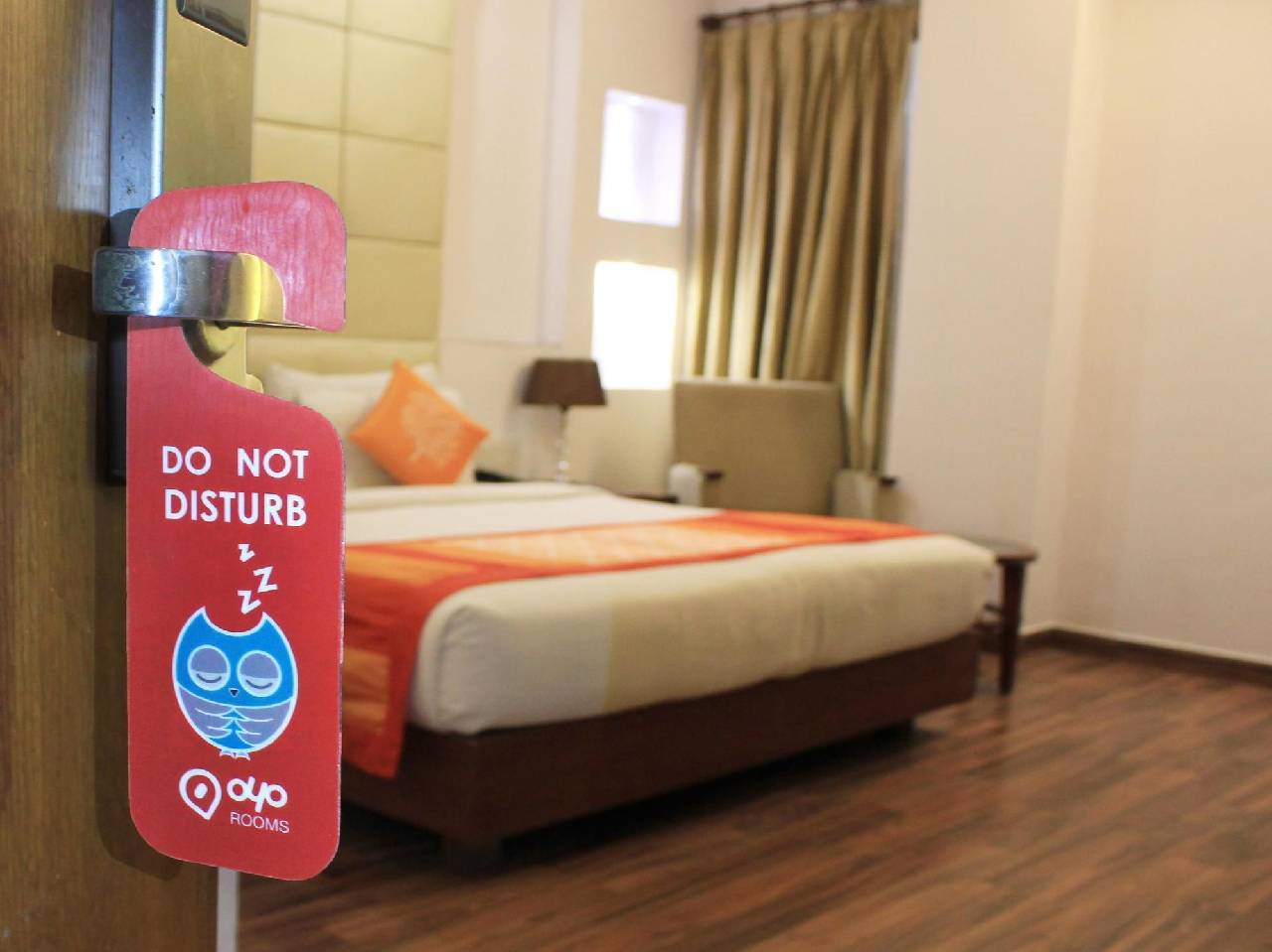 Oyo Premium Neelam Chowk 