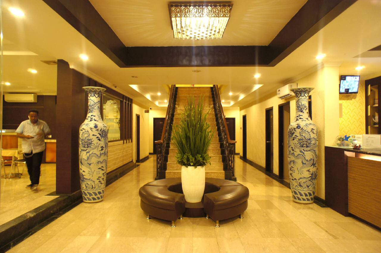 Sky View Hotel (اسکای ویو هتل) 