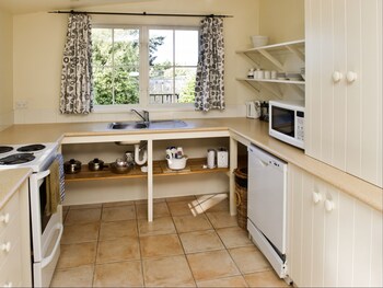 Brackenridge Country Retreat & Spa In-Room Kitchen