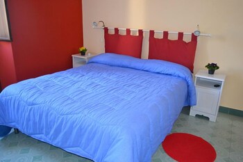 Etna Akmè Guestroom