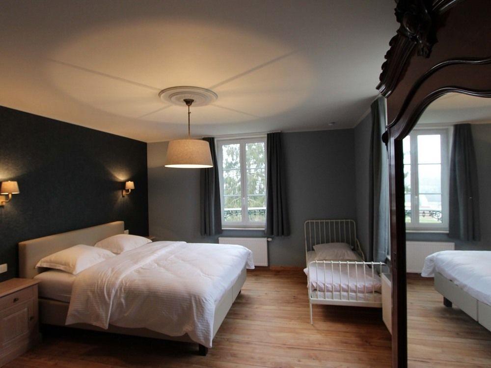 Au Petit Château (آو پتیت چâتیو) 