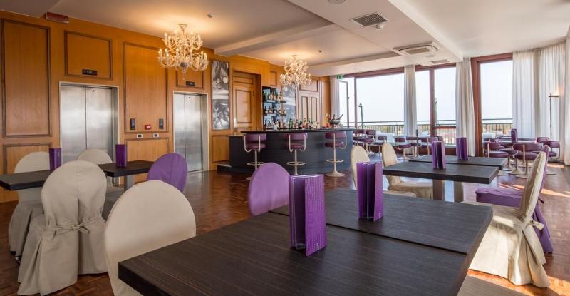 Grande Albergo Roma General view