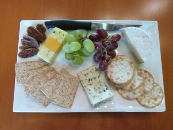 Morepork Riverside Lodge Food and Drink