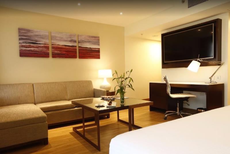 Courtyard By Marriott Surat Room