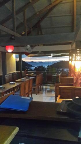 Pesona Restaurant And Room 