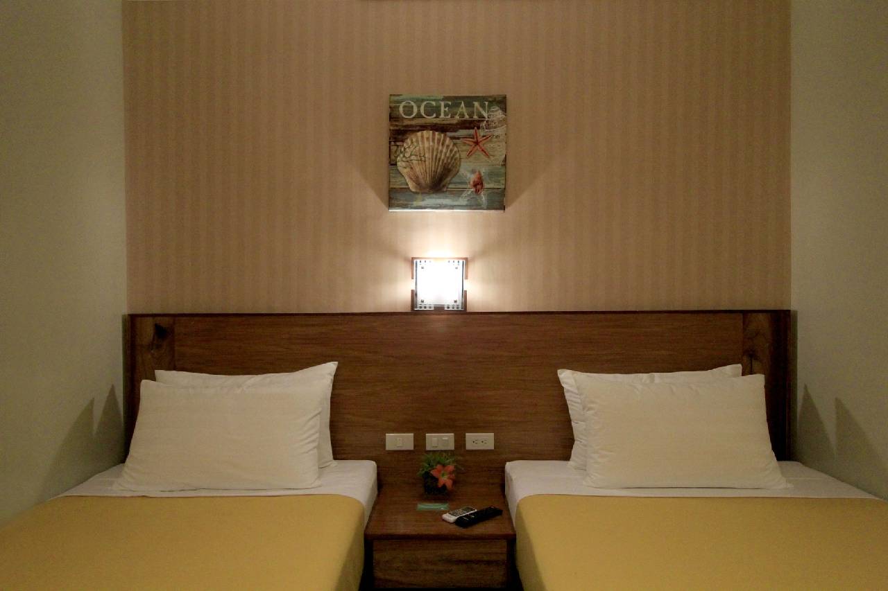 Coron Soleil Express Hotel (كورون سولیل اکسپرس هتل) 