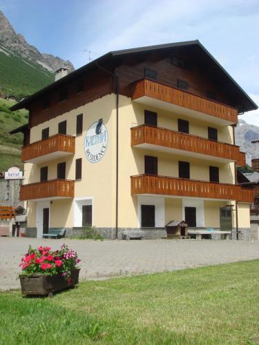 Appartamenti Casa Vacanze Raethia 