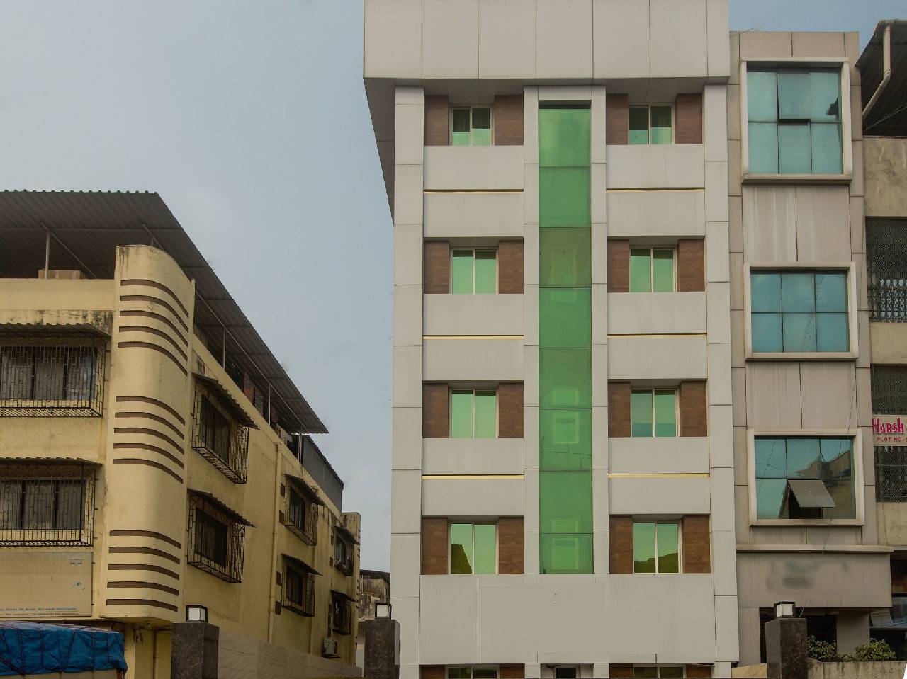 Oyo 8207 Vashi 