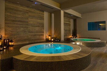 Hotel Casali Indoor Pool