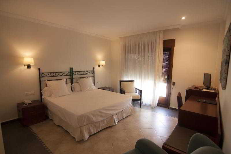 Hotel Palau Verd Room