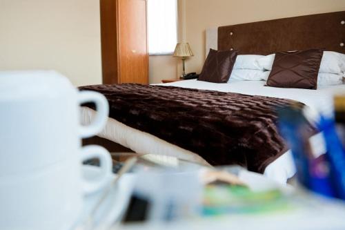 Caledonia Hotel 