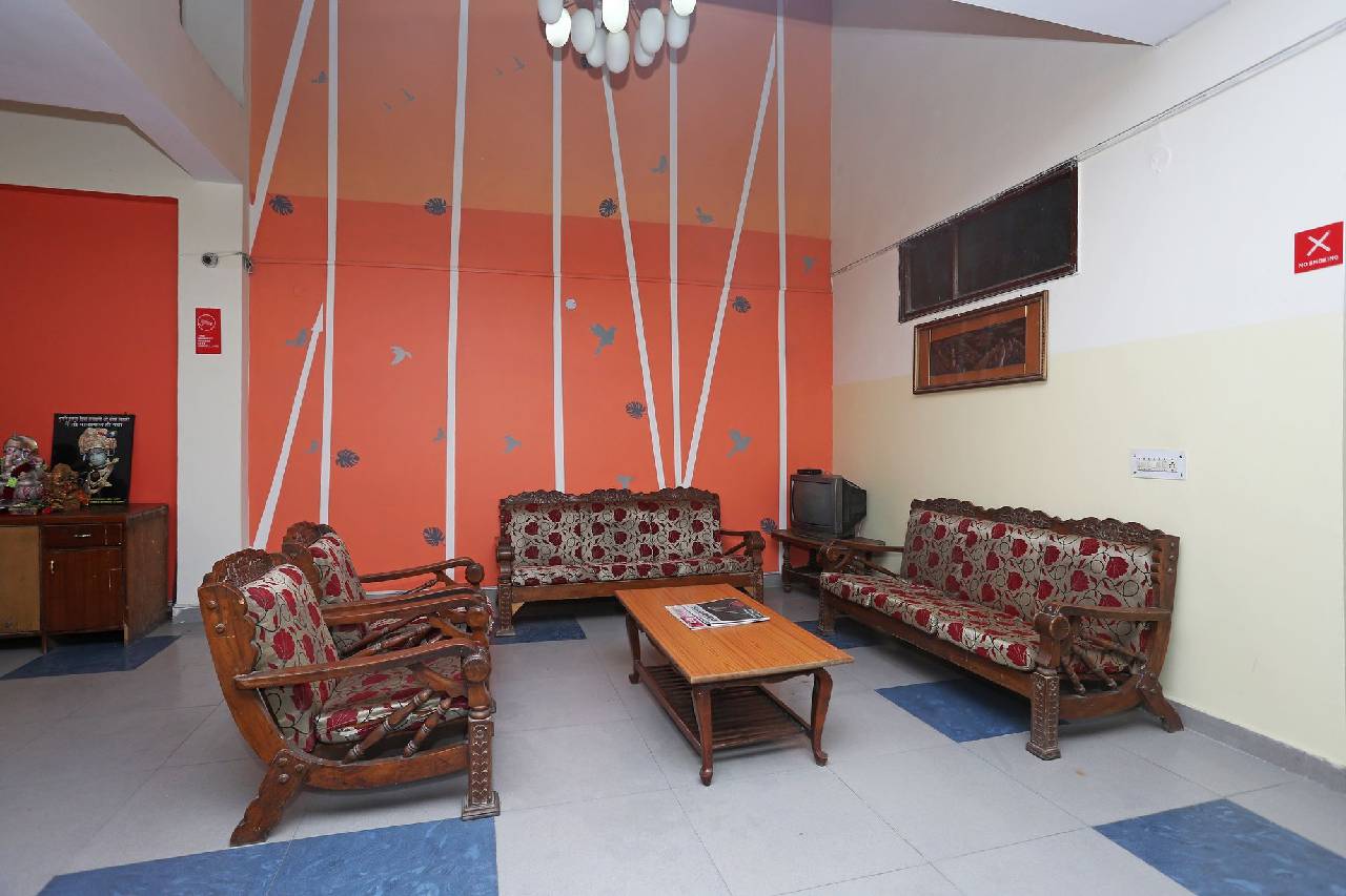 Oyo 12722 B K House 