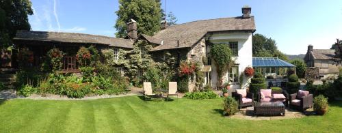 Walker Ground Manor 