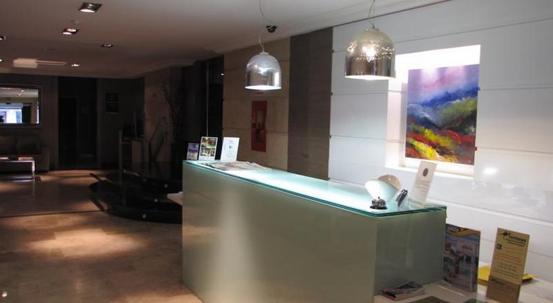 Room Hotel Lobby