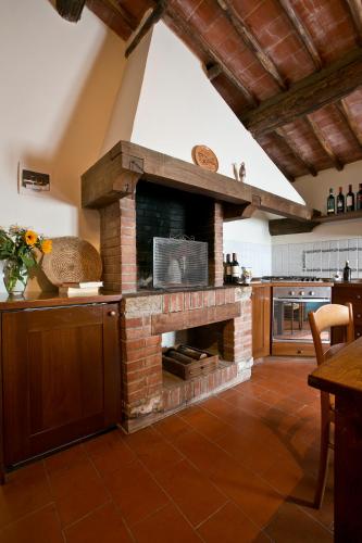 Agriturismo Il Torrione (آگریتوریسمو ایل توریون) 
