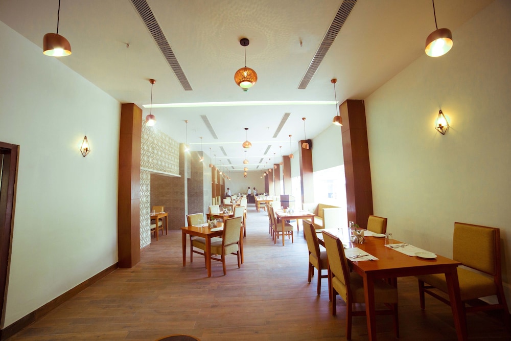 Hotel Sree Annamalaiyar Park (هتل اسری آنامالییار پارك) Restaurant