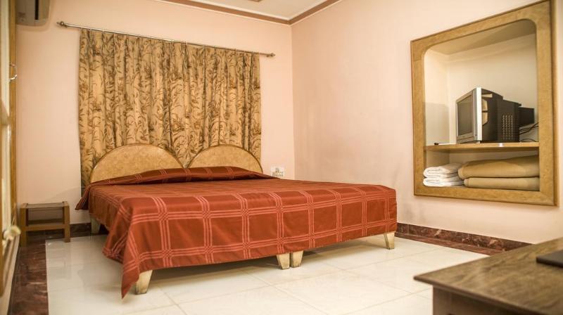 Hotel Priya General view