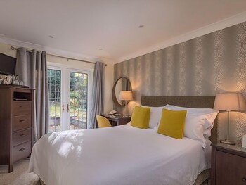 The Courtyard Guestroom