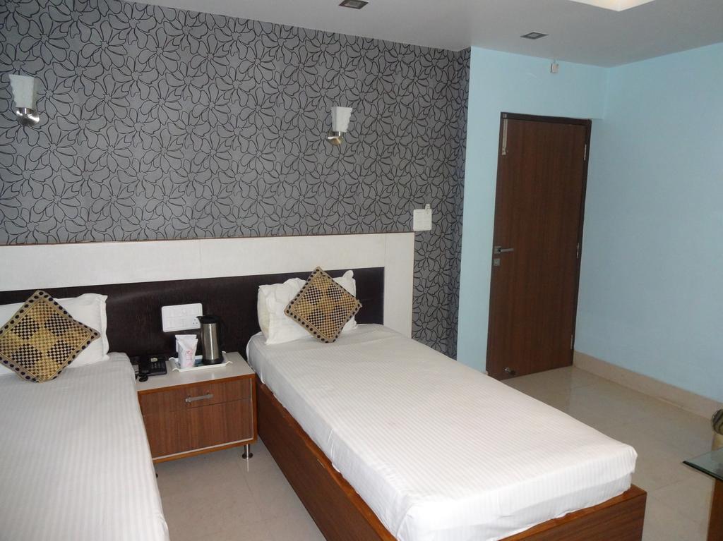 Om Regency Luxury Hotel In Ranchi 