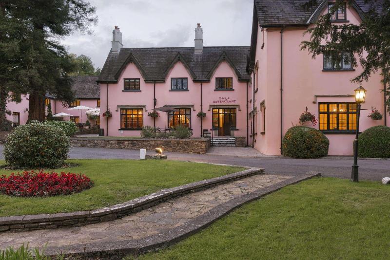 Ramada Resort Cwrt Bleddyn Hotel & Spa General view