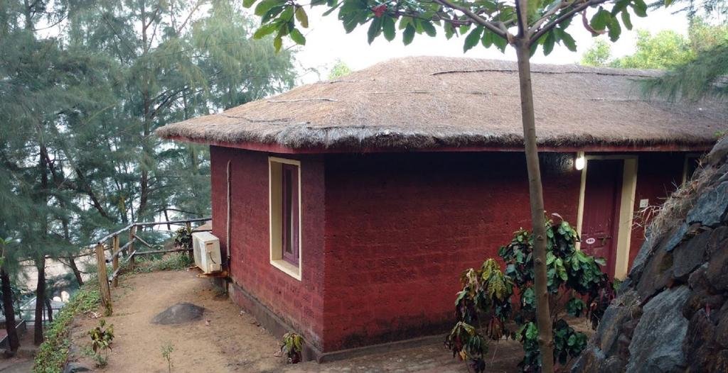 Honey Beach Cottages 