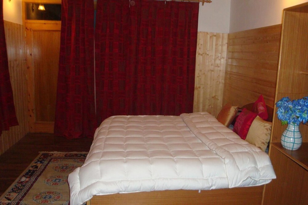 Radhu's Boutique Inn Guestroom